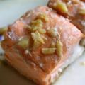 Lachs in Honig-Soja-Marinade