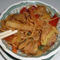 Chop Suey mit Pute und Bratnudeln