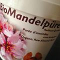 Mandelmilch aus Mandelmus