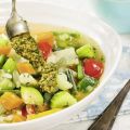 Gemüsesuppe mit Pistou
