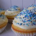 Vanille-Cupcakes mit Buttercreme-Frosting