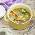 Kürbis-Spinat-Suppe mit Klößchen