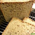 Brot:   ROGGEN-KÖRNER-BROT mit Sesamkruste