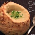 Selleriesuppe in der Knolle (VEGAN möglich)