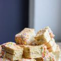 Helau und Alaaf: Dicke Biskuitschnitten mit[...]
