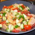 Würstchen-Salat
