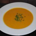 Vegan: Süsskartoffelsuppe mit Kokos-Curry