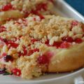 Kaffeestückchen: Johannisbeer-Pudding-Streusel
