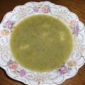 Suppe: Zucchinisuppe mit Spargelbrühe