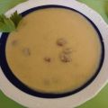 Kohlrabi-Suppe mit Würstchen