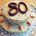 Zwei - stöckige Karotten - Geburtstagtorte