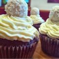Schokoladecupcakes mit Raffaellofrosting