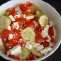 Tomaten-Gurken-Salat mit Fetakäse