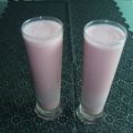Getränke: Erdbeerbuttermilch
