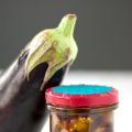 Essigsaure würzige Aubergine von der Terrasse –[...]