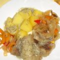 Seelachs gegart auf Zwiebel- Paprikagemüse
