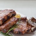 Spareribs mit Chili-Honigglasur