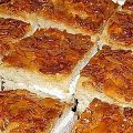 Bienenstich mit Vanille-Sahne-Füllung