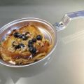 Pancakes with walnut, blueberry and vanilla