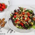 Salat mit Erdbeeren, Roquefort und Baumnüssen -[...]