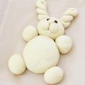 Osterhase aus Hefeteig