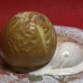 Bratapfel mit Marzipanherz an Eis und[...]