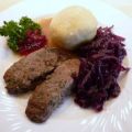 Rehrücken, Rotkohl und Kartoffelknödel