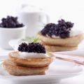 Blumenkohl-Blinis mit Kaviar