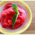 Rezept gegen die Hitze: Erdbeer-Sorbet-Eis