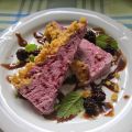 Brombeerparfait mit Shortbread-Boden