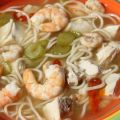 Streetfood: Scharfe indonesische Nudelsuppe Mie[...]