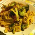 Tagliatelle mit Brokkoli und Pilzen