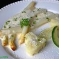 Spargel mit Kokos-Hollandaise-Sauce und[...]