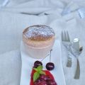 Rote Bete-Soufflé mit Sauerkirschen