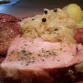 Kasseler mit süßen Sauerkraut, Salzkartoffeln[...]