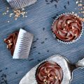Mit Buch und Cupcake auf Wolke 7[...]