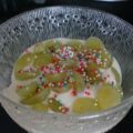 Weintrauben in Maracuja-Joghurt