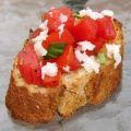 Bruschetta mit Tomaten und Mozzarella