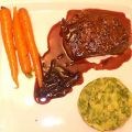 Angus-Steak mit Rotwein-Schalottensoße,[...]