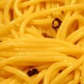 Spaghetti mit Sardellen (scharf)