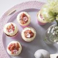 Rhabarber-Cupcakes mit Frischkäse Topping und[...]