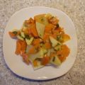 Kohlrabi-Karotten-Salat mit Äpfeln und frischen[...]