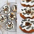 Kürbis-Donuts mit Honig-Frischkäse-Frosting //[...]