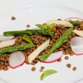 Vegetarisch: Linsensalat mit grünem Spargel,[...]