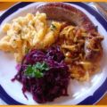 Bratwurst mit Gourmet-Rotkohl,[...]