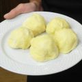 Marillenknödel mit Vinschger Marillenbrand