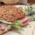 Schinken Spargel Burger mit Feldsalat Fastfood[...]