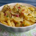 Hessischer Kartoffelsalat mit Brühe