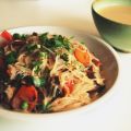 Asiatischer Glasnudel-Salat mit[...]