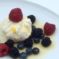 Ricotta-Mascarpone-Creme mit frischen Beeren